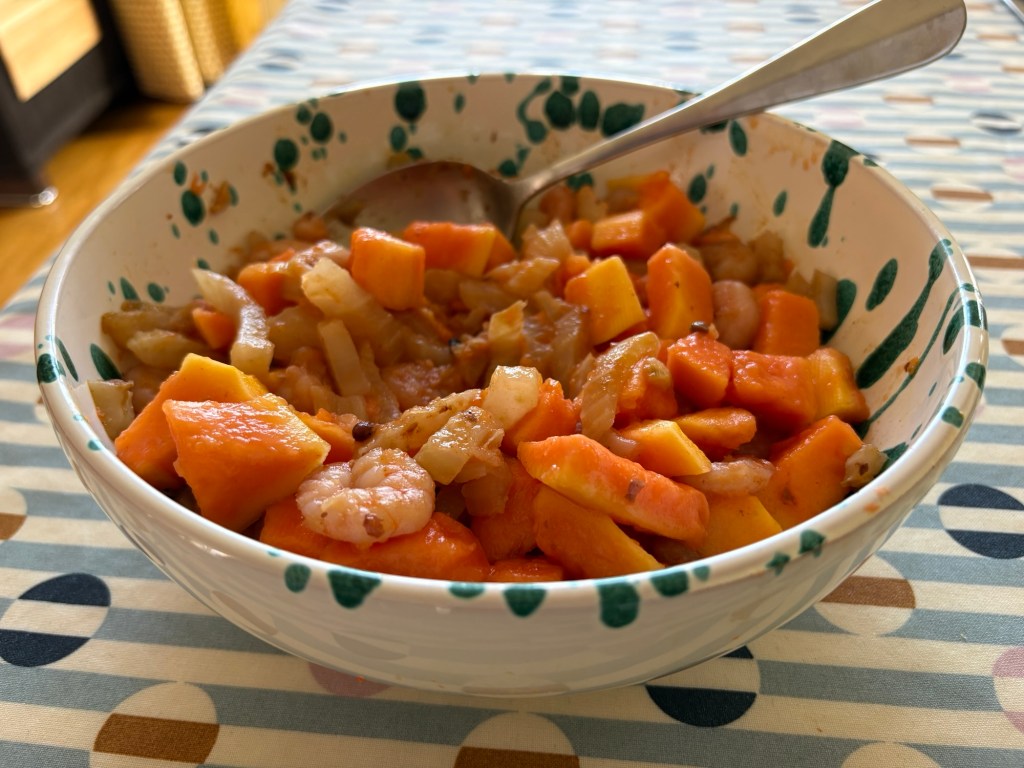 Salade de fenouil, papaye et crevettes à l’orange&nbsp;sanguine