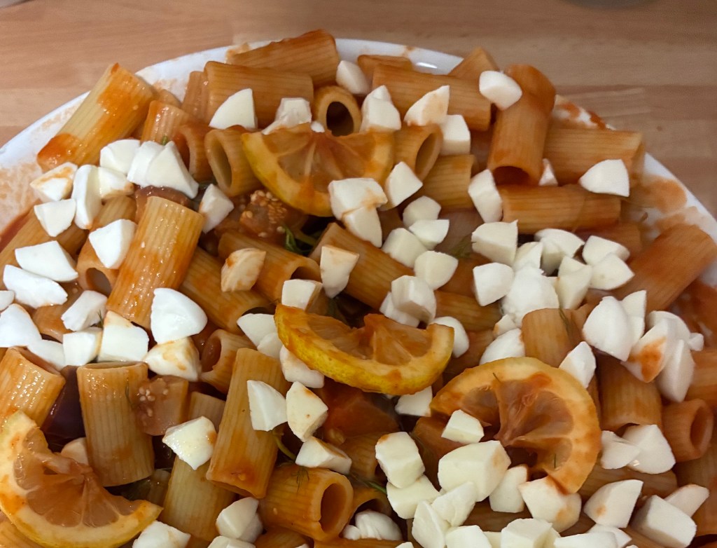 Rigatoni sauce tomates aubergines et&nbsp;citron