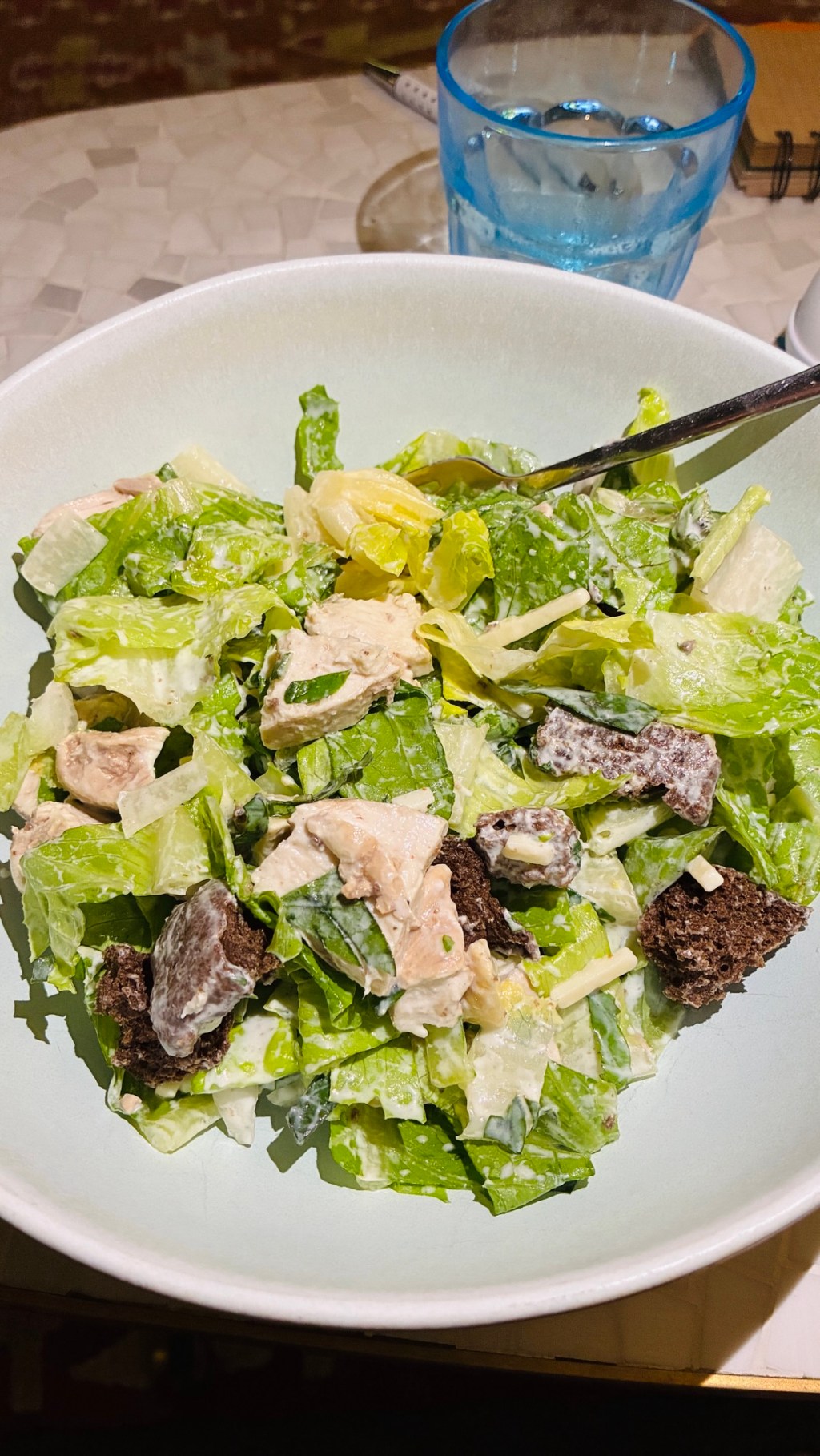 Blancs de poulet pochés pour ma salade César